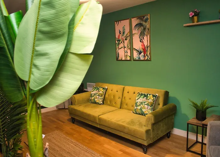 Spacious 2Bdr Apartment By Torr Property Group Short Lets & Serviced Accommodation With Free Underground Allocated Parking Manchester